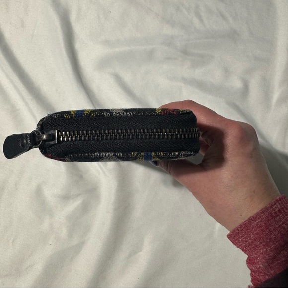 Nixon x Pendleton Midnight Eyes Bifold Wallet – Wool Exterior | Zip Closure - Picture 6 of 14